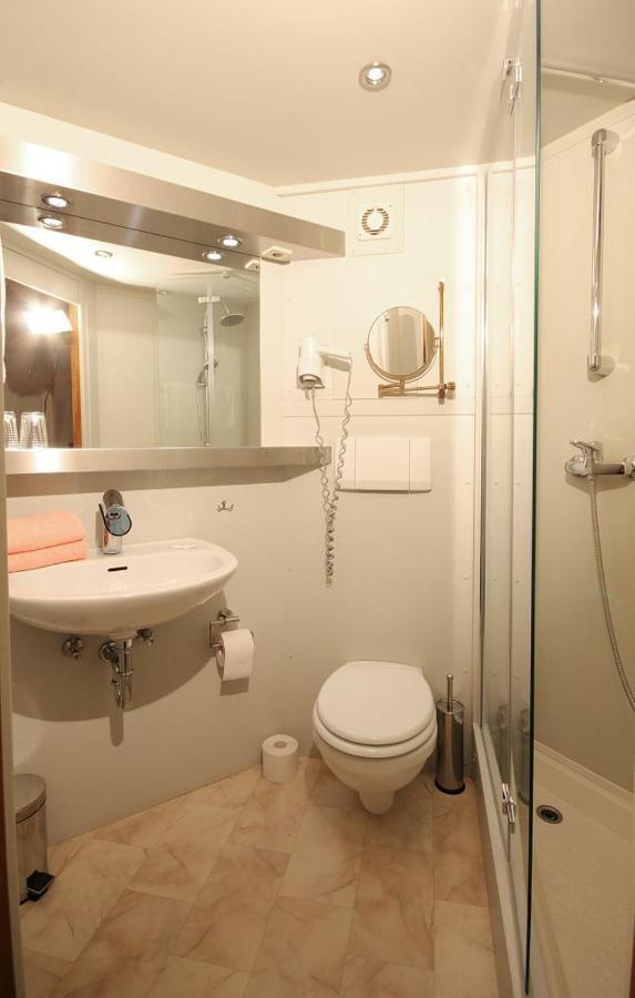 Hotel Weiland ラーンシュタイン エクステリア 写真